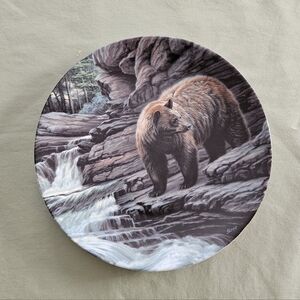 The Cinnamon Bear by Paul Krapf - 8th Decorative Plate - Wild and Free: Canada's